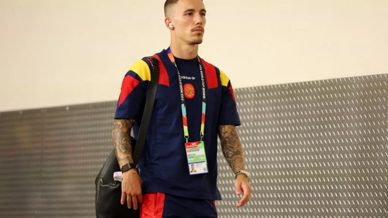 Grimaldo se fue lesionado de España y preocupó al Atlético Madrid