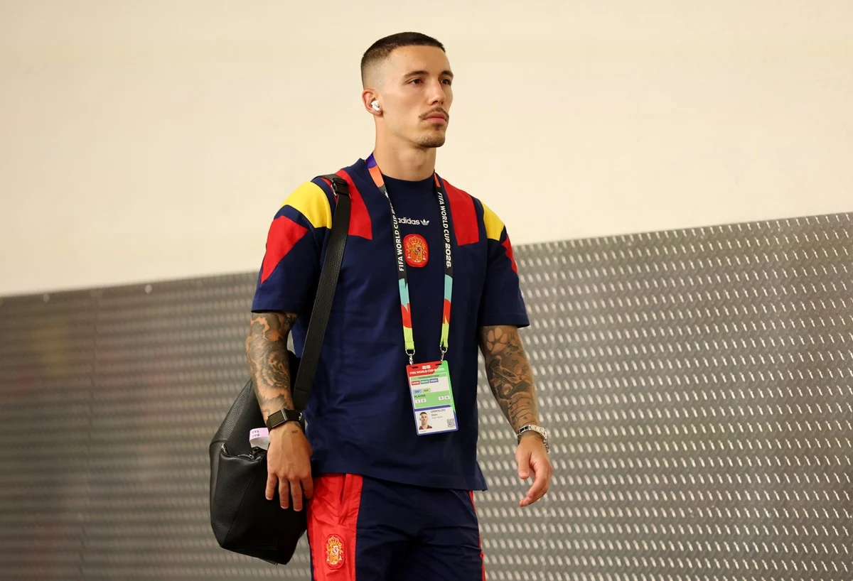 Grimaldo se fue lesionado de España y preocupó al Atlético Madrid