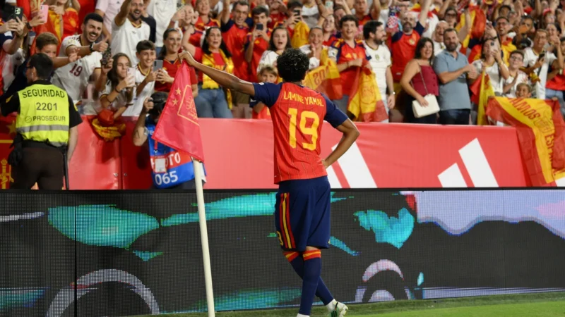 Croacia ni la tocó y España ya gana con gol de Lamine Yamal