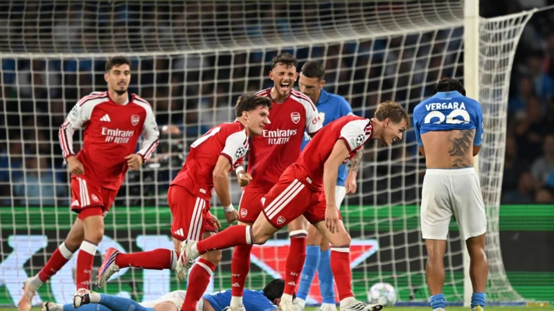 Arsenal fue más que Napoli y le ganó en el Maradona