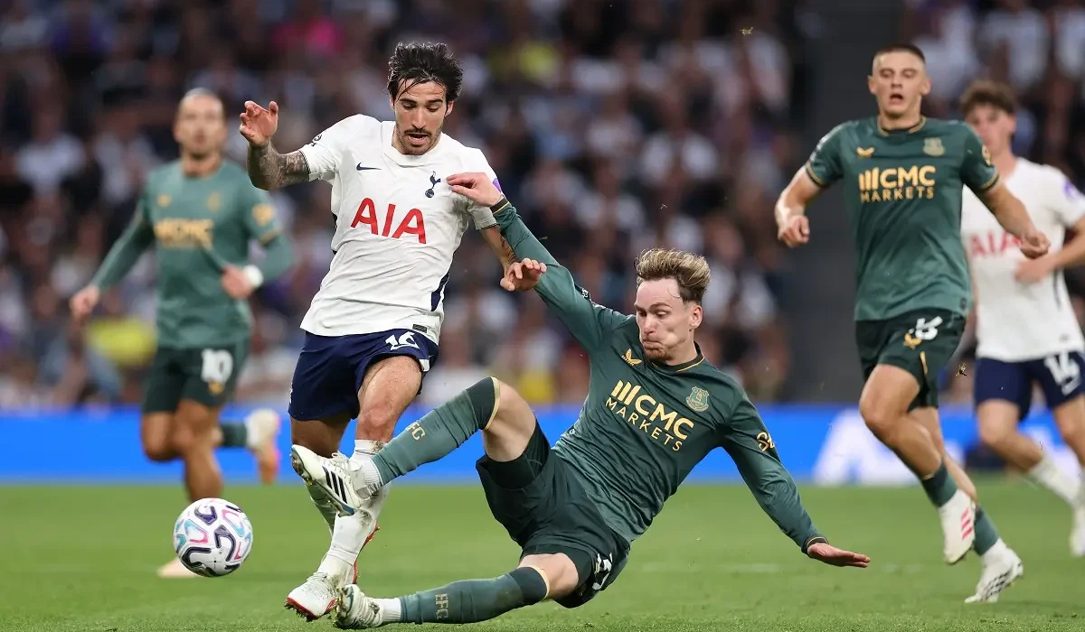 Tottenham volvió a decepcionar con un 0-0 ante Everton: sigue sin victorias ni goles