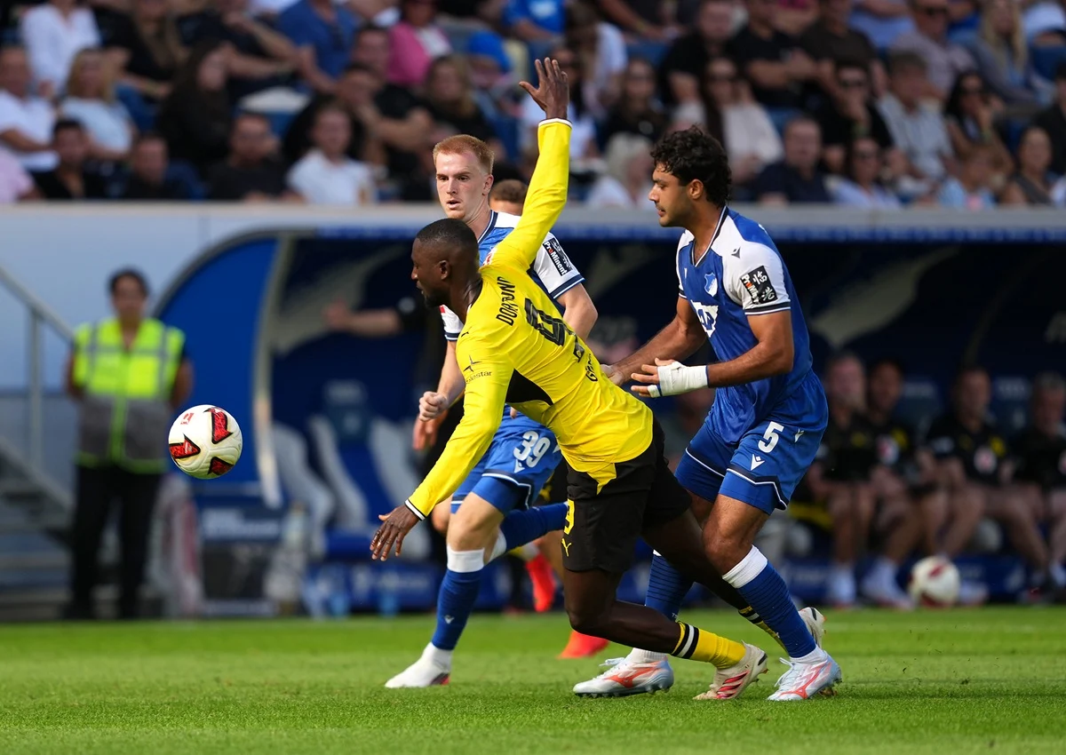 Borussia Dortmund estiró su inicio triunfal con tremenda remontada ante Hoffenheim