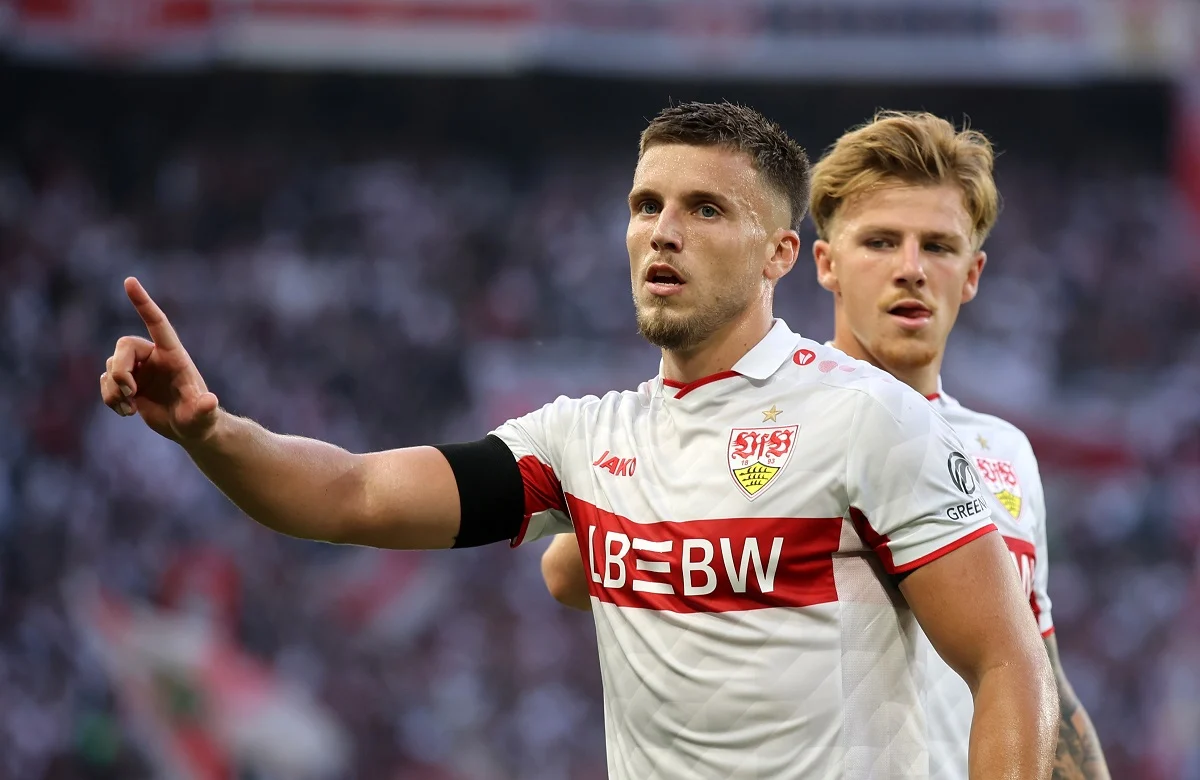 Ermedin Demirovic marcó con Stuttgart el primer hat-trick de la Champions League 2026/27