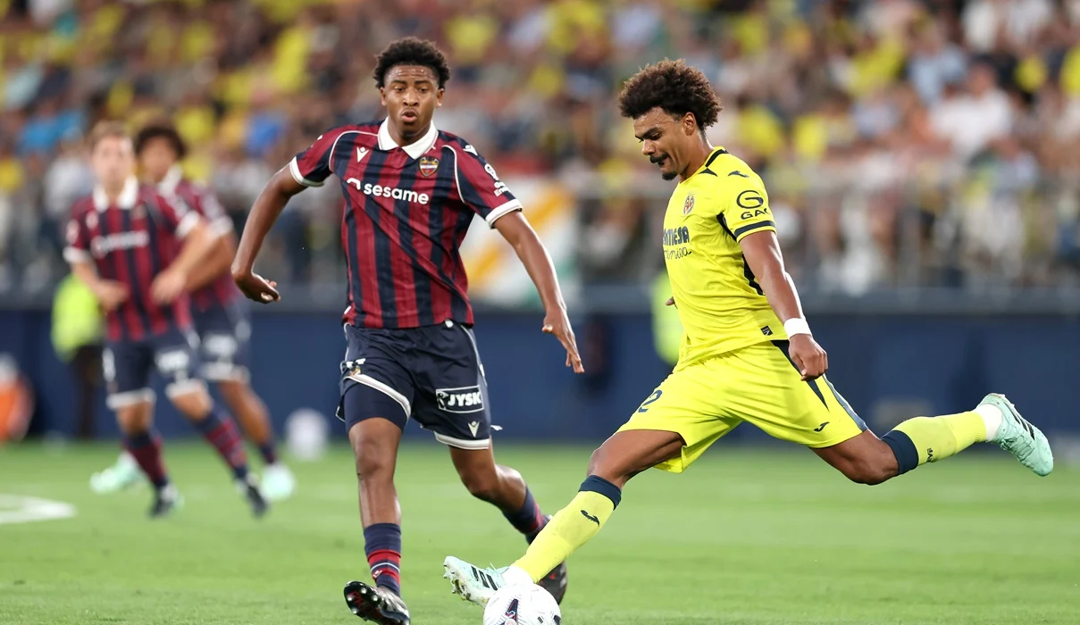 Villarreal sigue de Levante y ganó 3 a 1 en la Cerámica