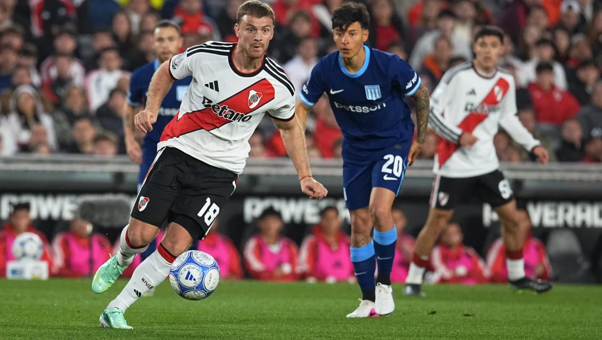 River derrotó a Racing y todavía sueña con la Copa Libertadores 2027