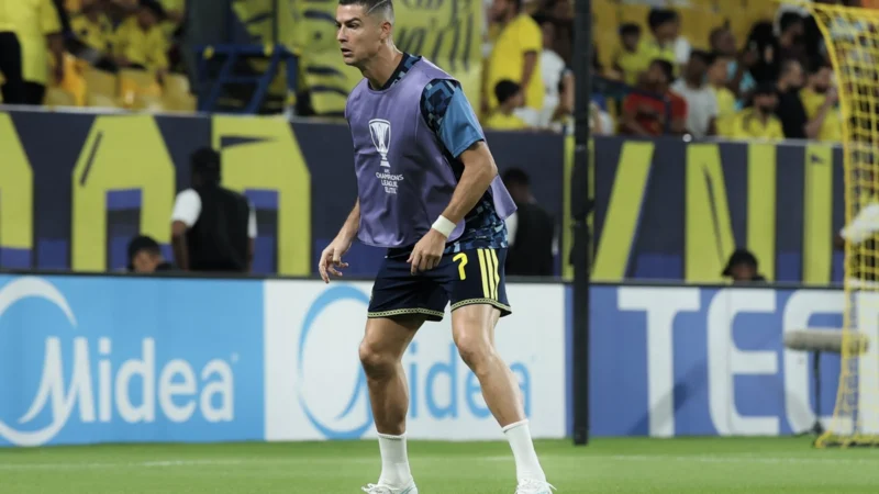 Al Nassr y Neftchi Fergana comenzó una hora más tarde tras el alerta