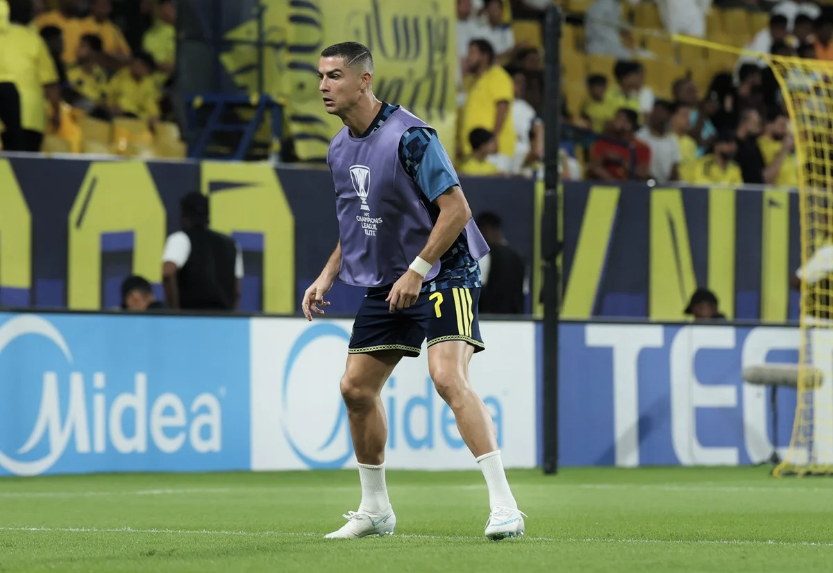 Al Nassr y Neftchi Fergana comenzó una hora más tarde tras el alerta