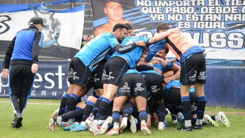 Almagro empató con Tristán Suárez y calentó la Primera Nacional