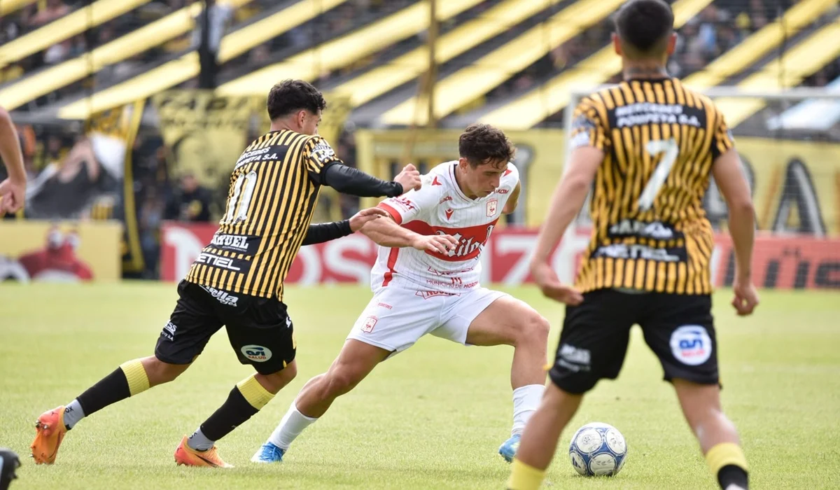 Almirante Brown le ganó el clásico a un Morón que no reacciona