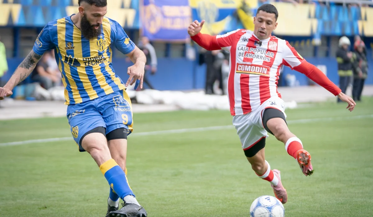 Atlanta le ganó a San Martín de Tucumán y quedó a uno de la cima