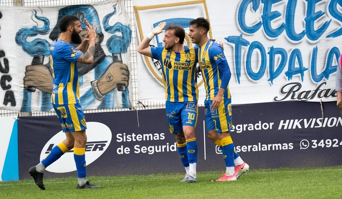 Atlanta ganó un partidazo en Rafaela y quedó a tres del líder