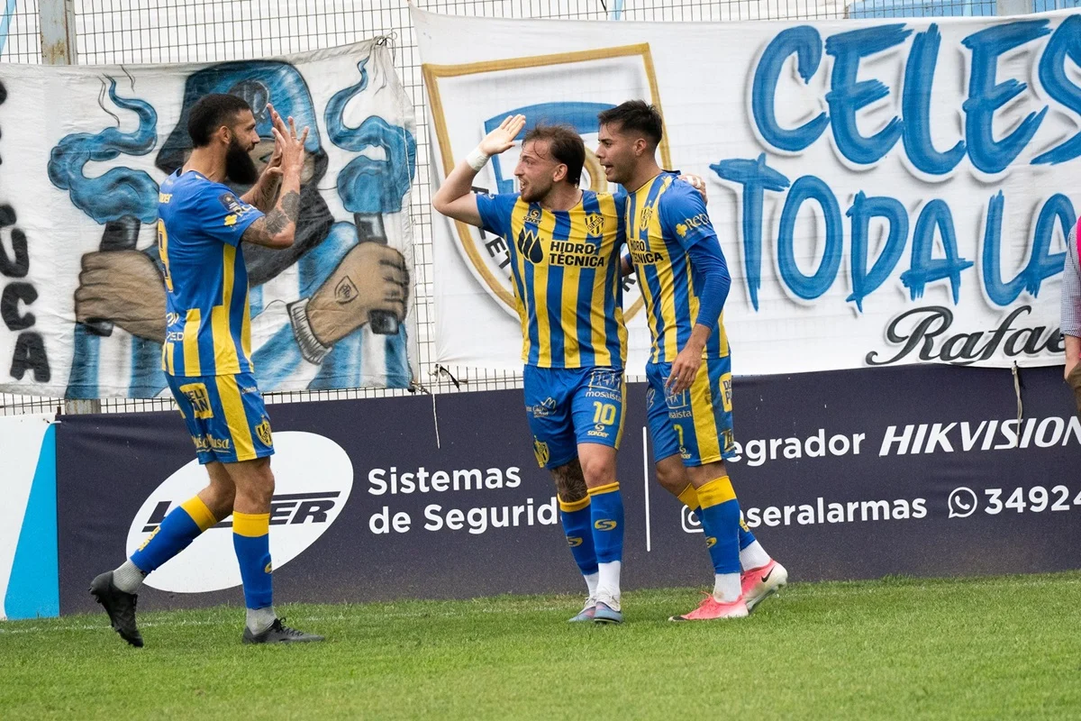 Atlanta ganó un partidazo en Rafaela y quedó a tres del líder