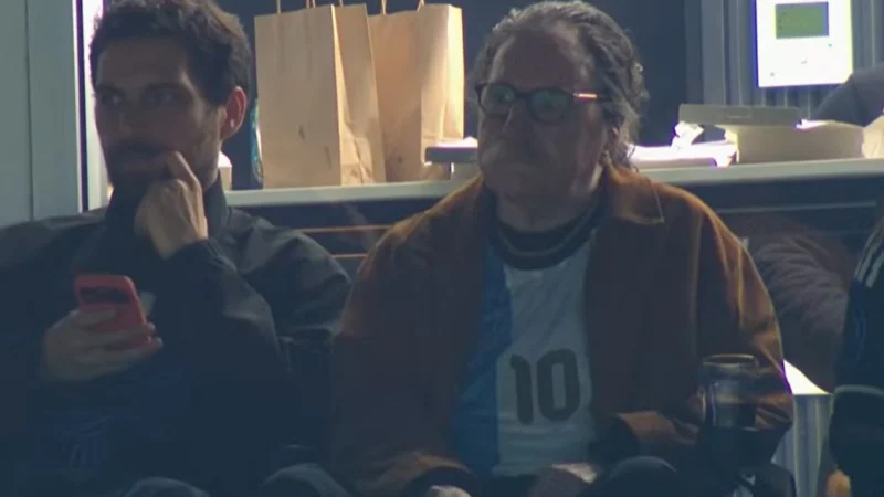 Parte de la religión: Charly García dio el presente a la despedida de Lionel Messi