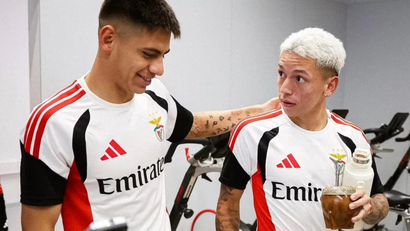 Claudio Echeverri fue al banco por sexta vez en Benfica