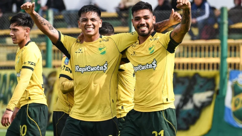 Defensa y Justicia goleó y profundizó la crisis de San Lorenzo