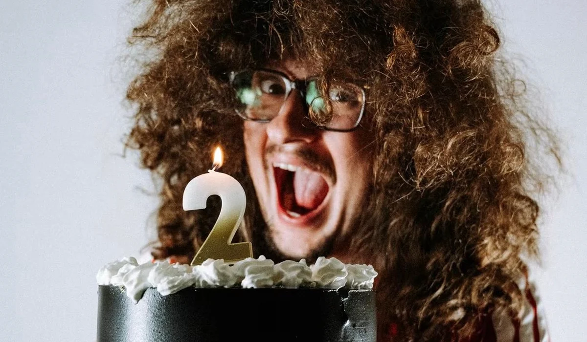 El hincha viral del Manchester United cumplió dos años sin cortarse el pelo