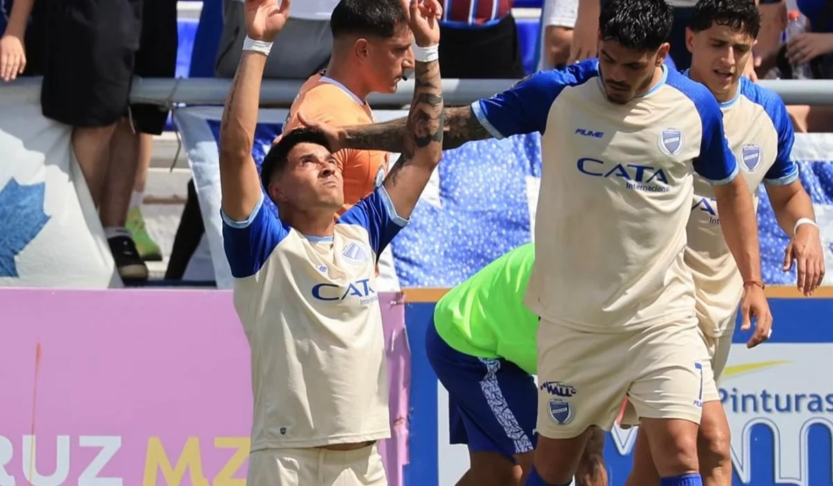 Godoy Cruz le ganó a Almirante Brown y jugará la final por el ascenso