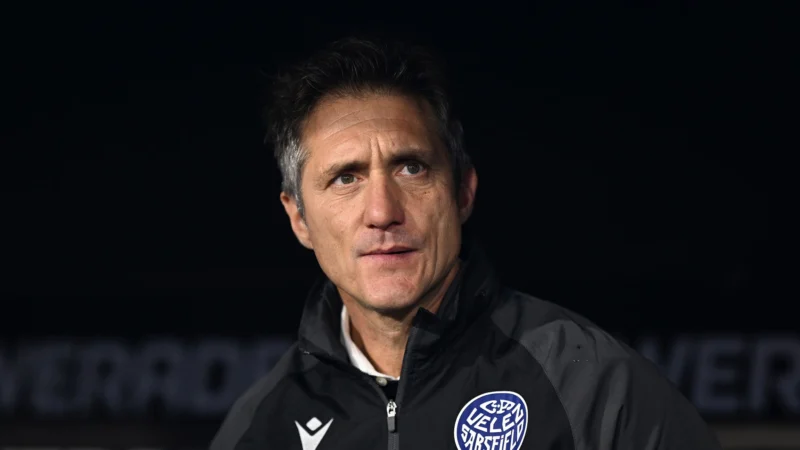Guillermo Barros Schelotto habló sobre su futuro: «La prioridad la tiene Vélez, estoy muy cómodo»