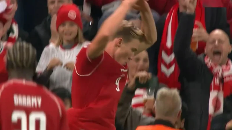 Rasmus Hojlund festejó a lo Cristiano Ronaldo su gol para Dinamarca ante Portugal