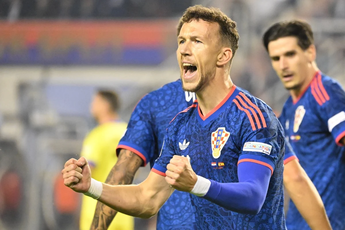 Polémica expulsión de Perisic en Croacia – España