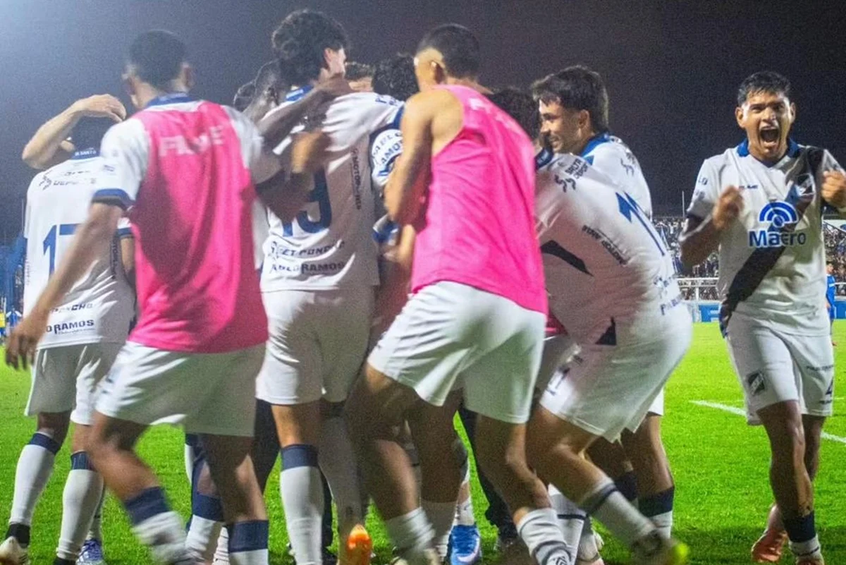 Juventud Antoniana arrasó y goleó en la ida a Sol de América