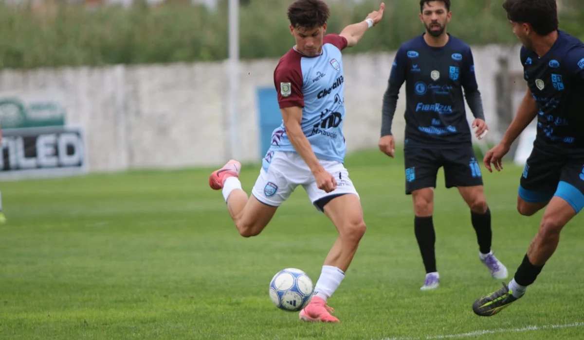 UAI Urquiza rescató un empate agónico ante Liniers por la permanencia