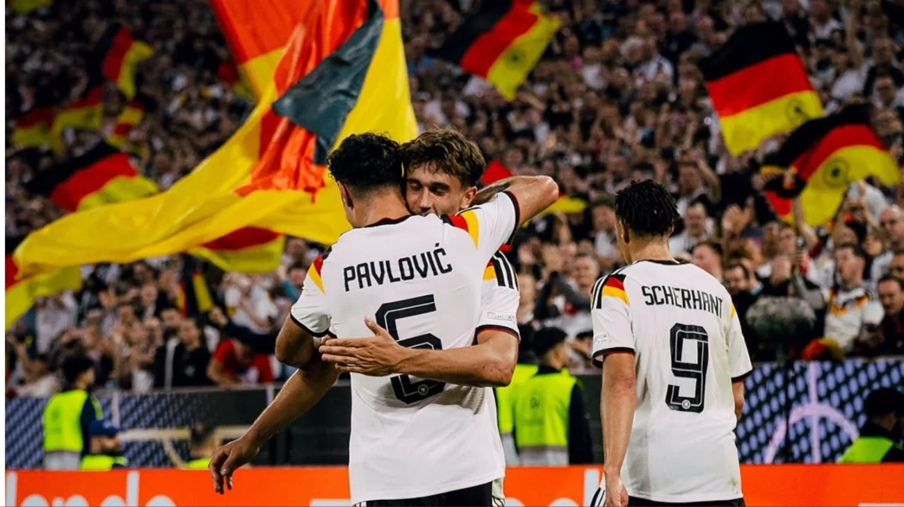 Alemania logró la primera victoria con Jürgen Klopp imponiéndose 2-0 ante Serbia