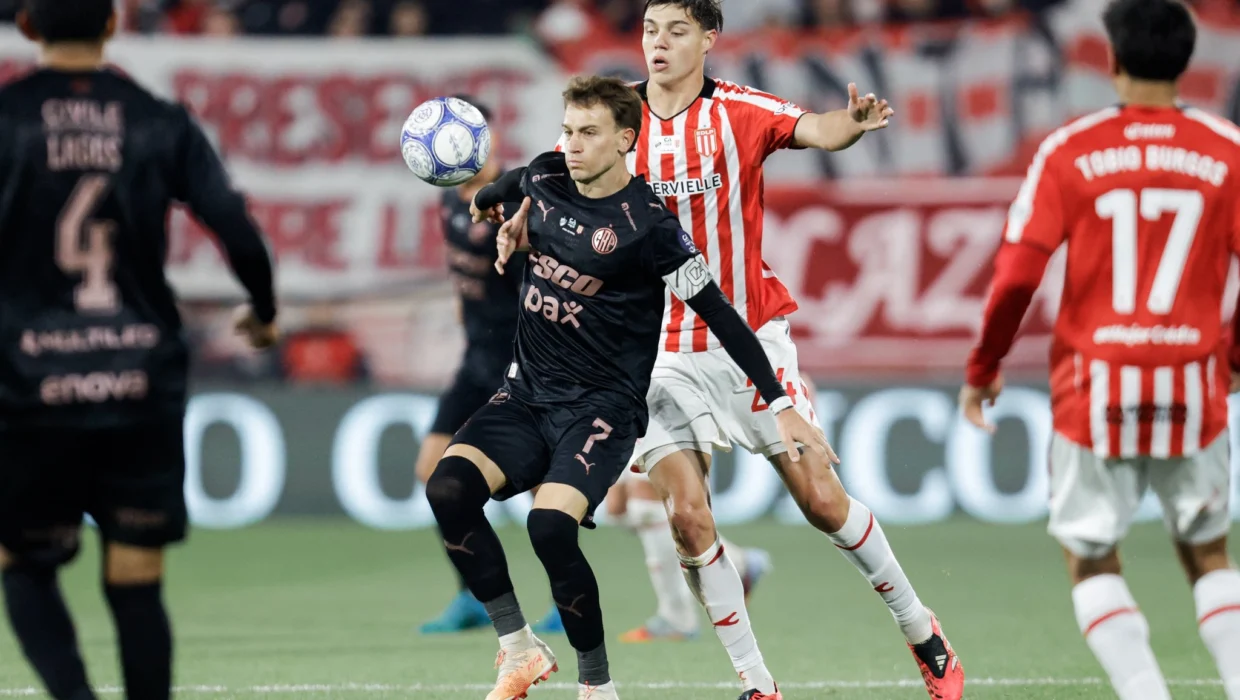 Platense se hizo fuerte en Florencio Varela y eliminó a  Estudiantes de la Copa Argentina