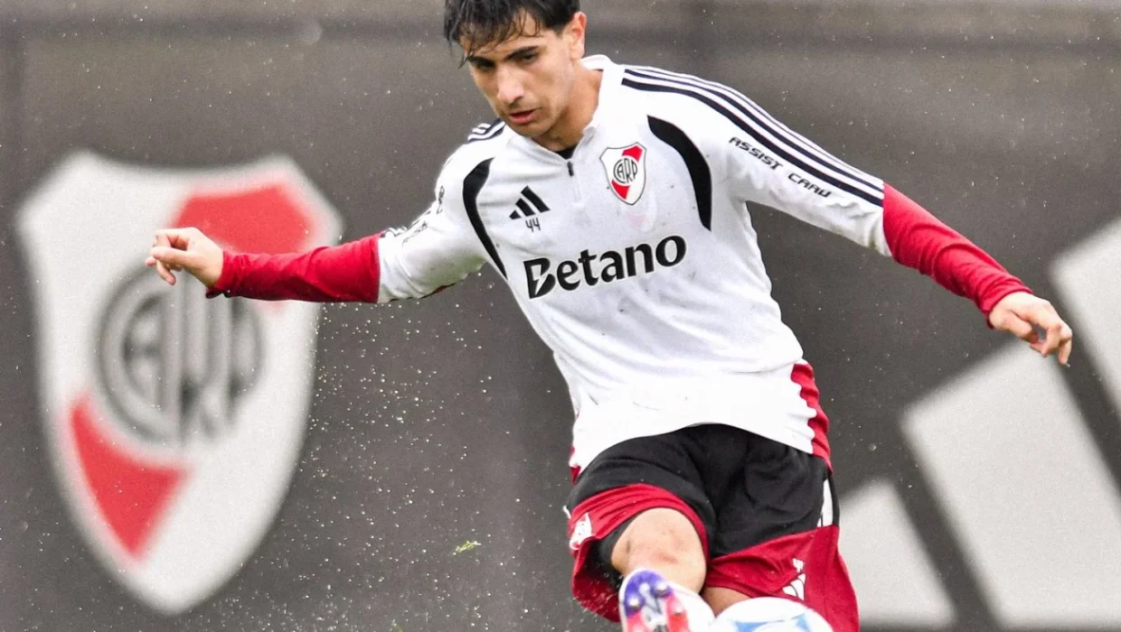 River goleó a Atlético Escobar en un amistoso