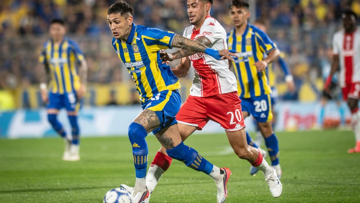 Rosario Central superó 2-0 a Huracán en Arroyito y es puntero momentáneamente de la tabla anual