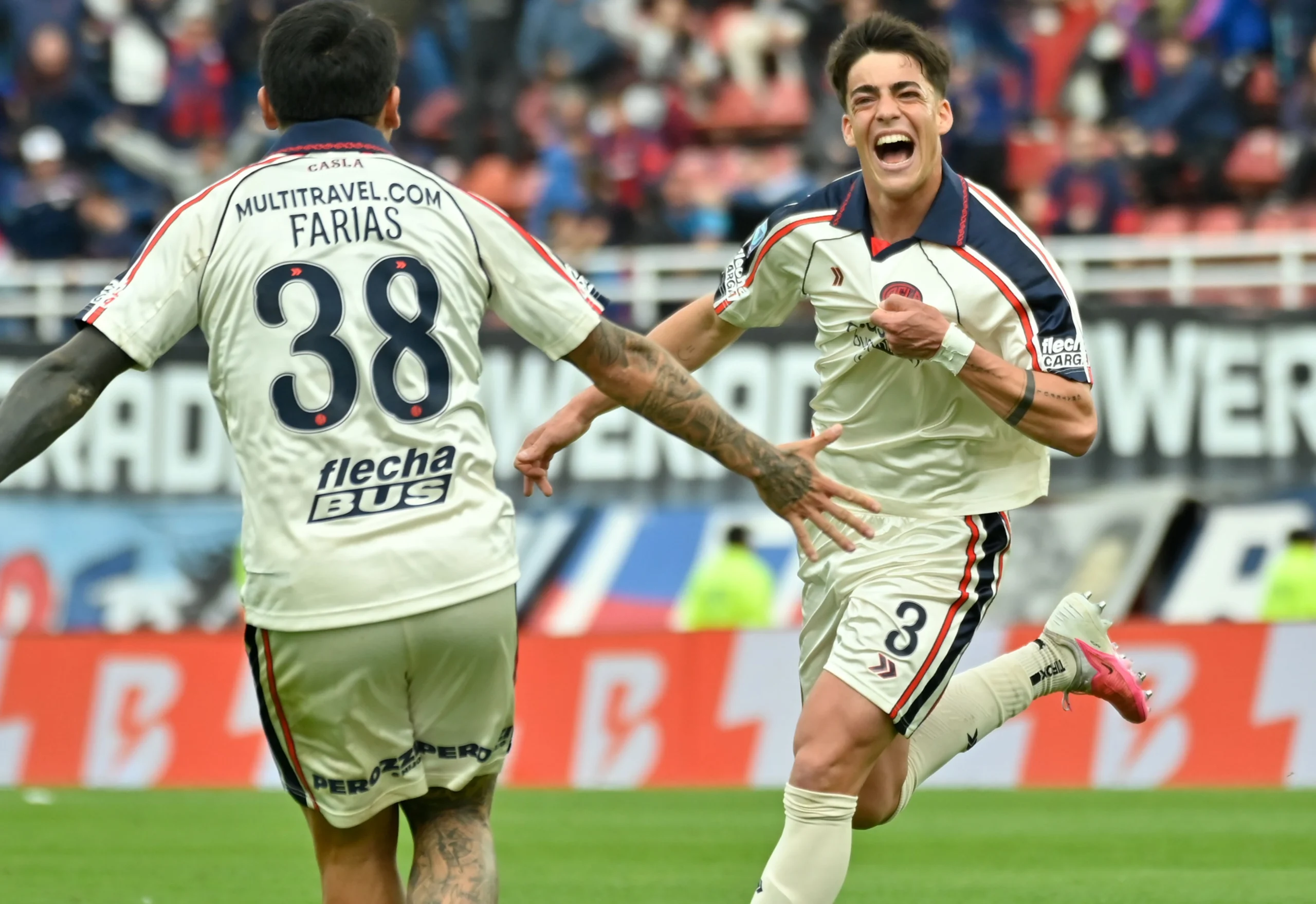 San Lorenzo mejoró en el segundo tiempo y se impuso ante Riestra en el Nuevo Gasómetro