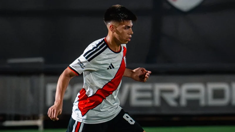 River anunció a sus concentrados para el duelo ante Sarmiento con la primera vez del juvenil Espíndola