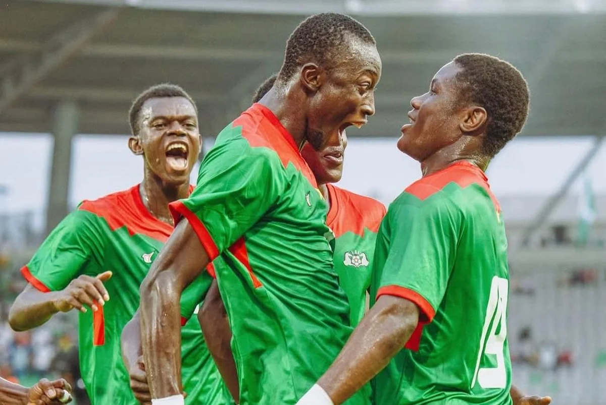 Burkina Faso aterrizó recién en Buenos Aires para jugar con Argentina