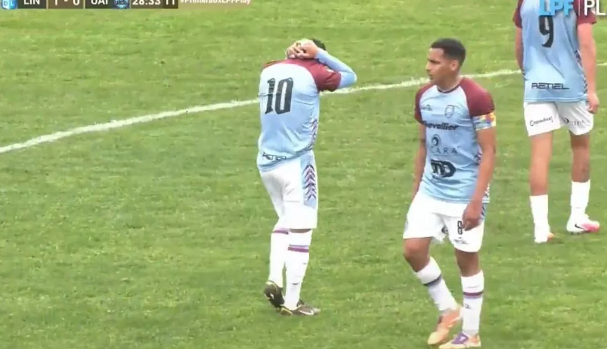 Inédito e insólito gol en contra de Tomás Asprea en UAI Urquiza que disfrutó Liniers