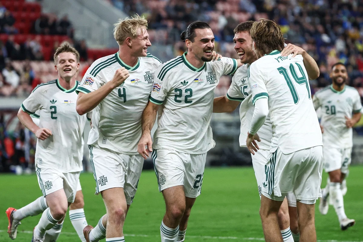 Irlanda del Norte brilló, goleó a Ucrania y lidera en Nations League
