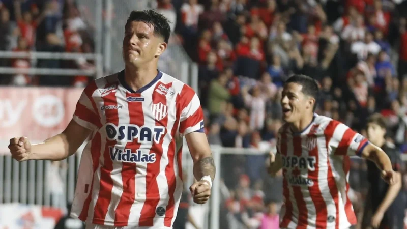 Con un gran segundo tiempo, Unión remontó y le ganó un duelo clave a Estudiantes