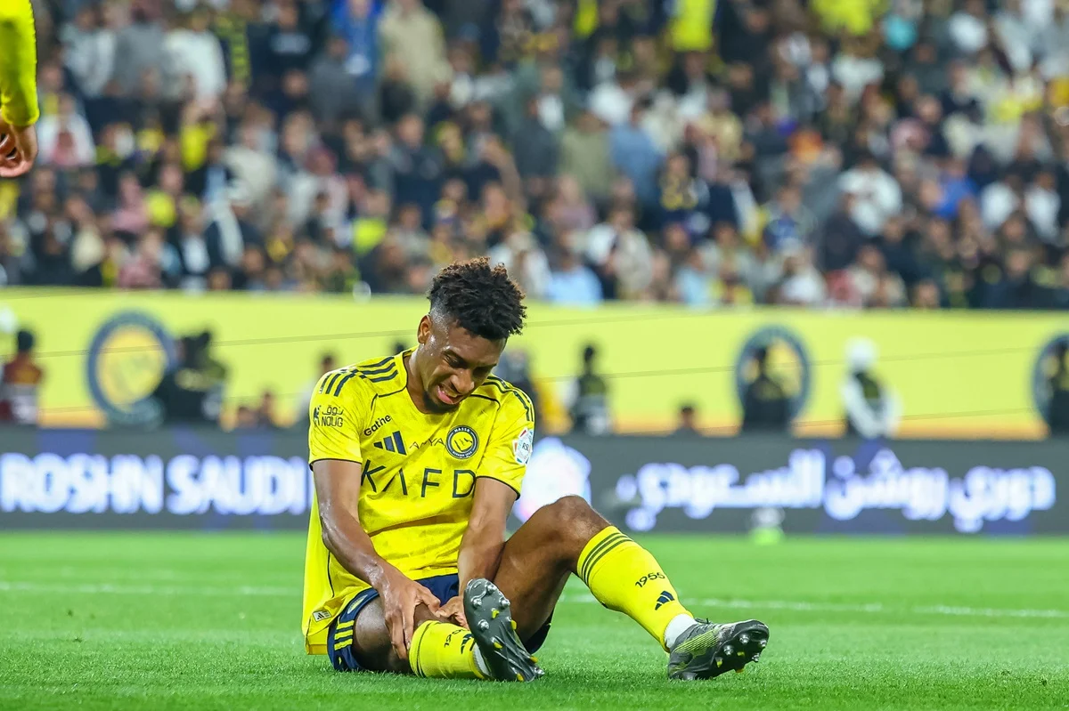 Kingsley Coman salió lesionado en Al Nassr – Neftchi Fergana
