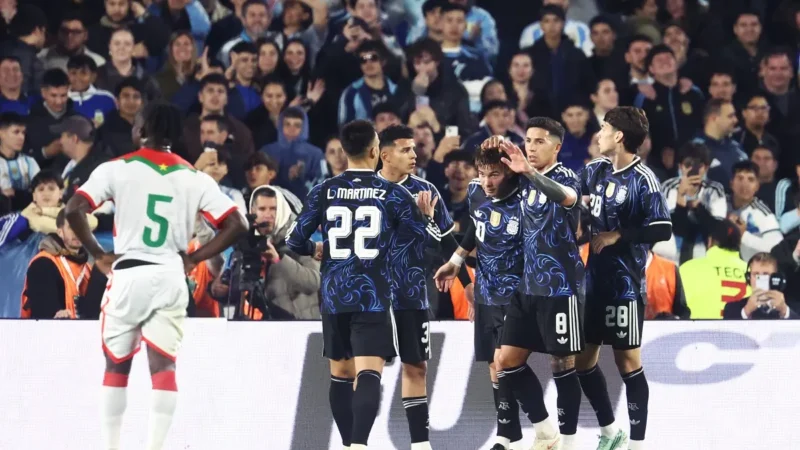 Argentina goleó 6-0 a Burkina Faso en un amistoso tan particular como bizarro
