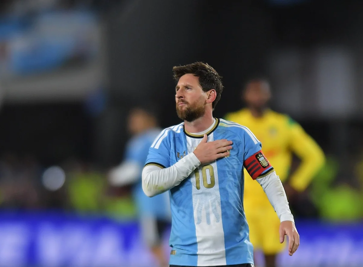 Lionel Messi se convirtió en el primer doctor honoris causa en marcar un gol con la Selección Argentina