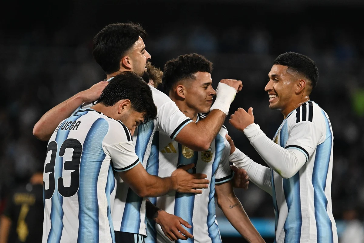 Argentina podría adelantar el partido contra Benín para este sábado