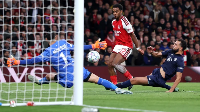 Arsenal fue paciente y goleó a Lille con un contundente cierre de partido