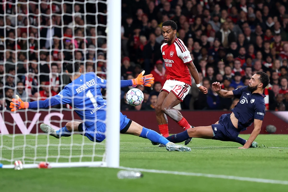 Arsenal fue paciente y goleó a Lille con un contundente cierre de partido