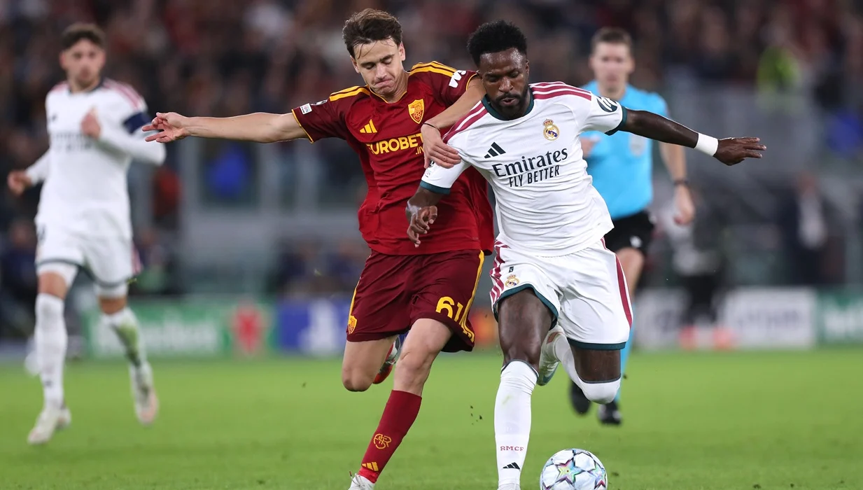 Mourinho sacó a Vinicius y se fue silbado en Roma – Real Madrid