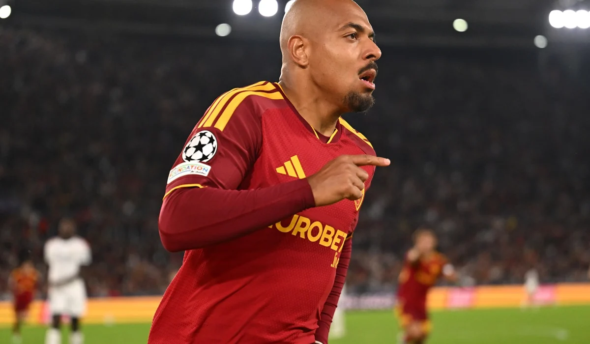 Donyell Malen volvió a marcarle a Real Madrid después de 2 años
