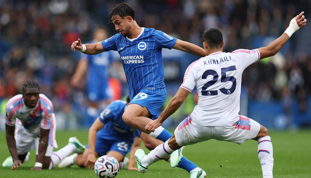 Brighton arrasó con 3 goles en 10 minutos al Crystal Palace