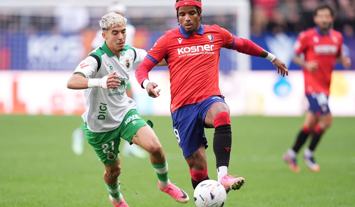 Osasuna fue más y le ganó a Racing de Santander en Pamplona