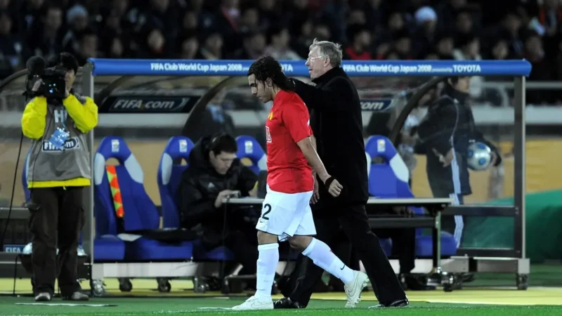 Carlos Tévez apuntó contra Alex Ferguson y reveló por qué se fue del Manchester United al City