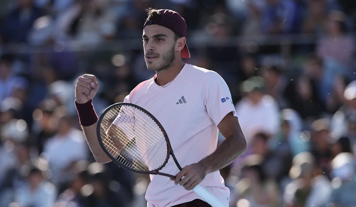 Francisco Cerúndolo se estrenó con triunfo en el Masters de Shanghái
