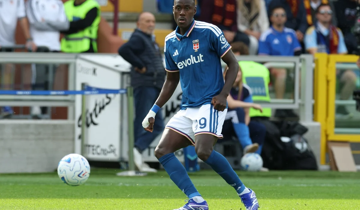 Chalobah salió lesionado en Como y encendió las alarmas