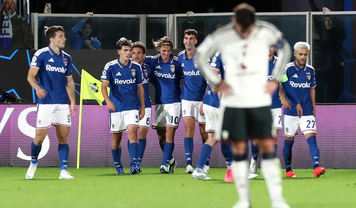 Como goleó con show de Nico Paz y Manchester United volvió a tocar fondo